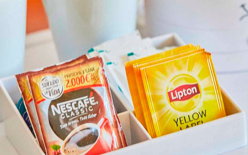 hotel rocamarina standardzimmer standardzimmer aufgüsse und kaffee standardzimmer standardzimmer aufgusse und kaffee hotel rocamarina cala dor