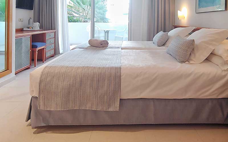 habitacion individual cama hotel rocamarina habitacion individual cama hotel rocamarina