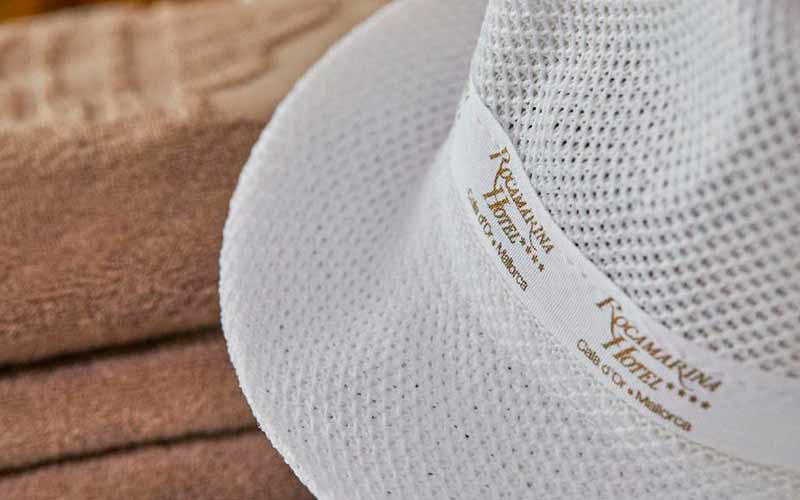 habitacion superior vista mar vistas cama hotel rocamarina habitacion superior vista mar cama hotel rocamarina