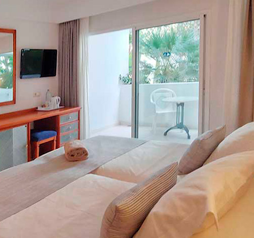 hotel rocamarina single room