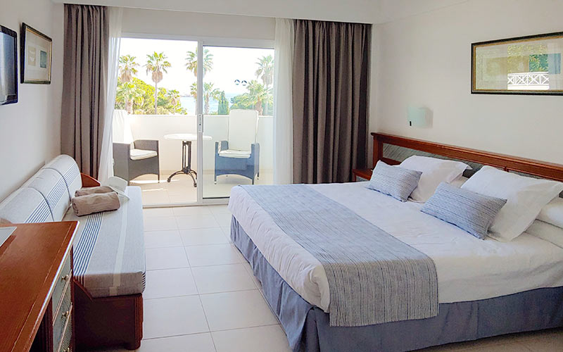 chambre superieure vue mer lit chambre superieure vue mer lit hotel rocamarina